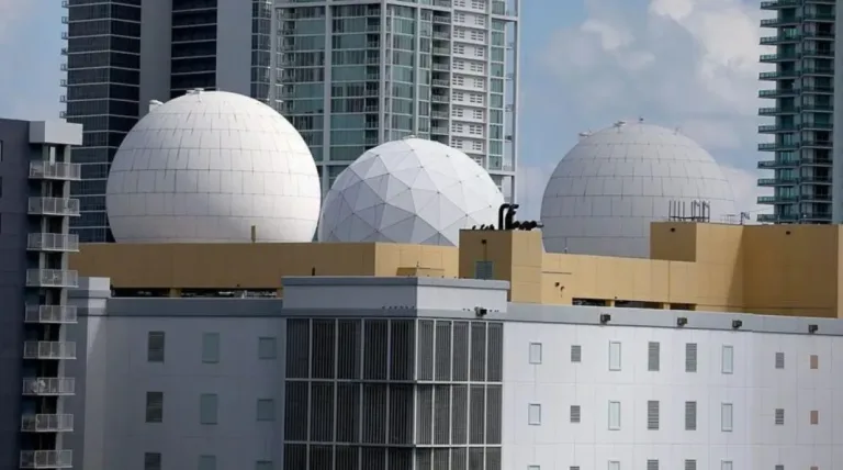 Miami, el punto clave de las comunicaciones por internet en América Latina Miami, el punto clave de las comunicaciones por internet en América Latina