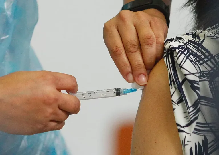 Comienza la Vacunación contra la Influenza en los CESFAM de Curicó Comienza la Vacunación contra la Influenza en los CESFAM de Curicó