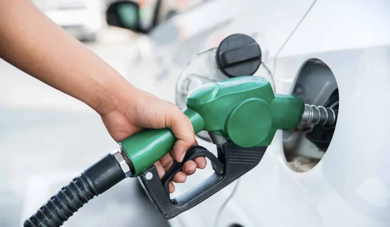 Nueva alza de los combustibles vuelve a impactar la economía nacional Nueva alza de los combustibles vuelve a impactar la economía nacional