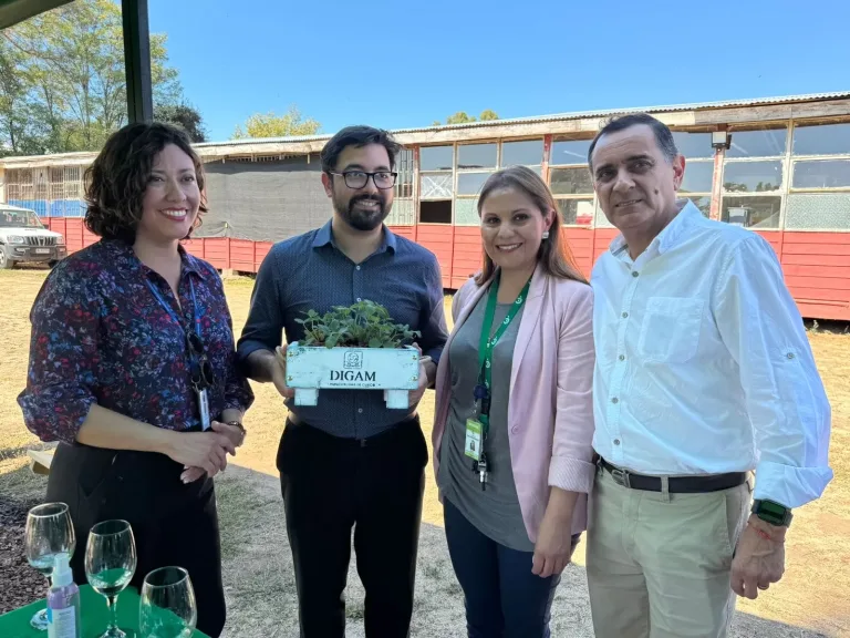 El Subsecretario de Medio Ambiente visitó la innovadora Granja Educativa Agroecológica de Curicó