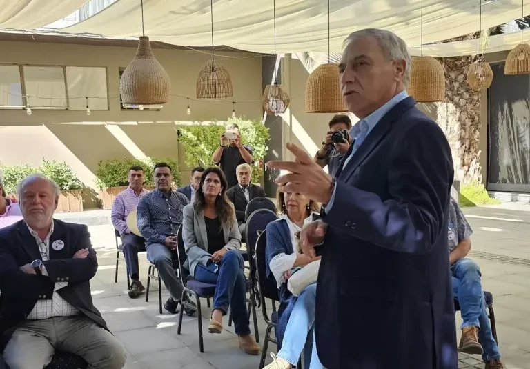 Celso Morales confirma su candidatura a la Alcaldía de Curicó Celso Morales confirma su candidatura a la Alcaldía de Curicó