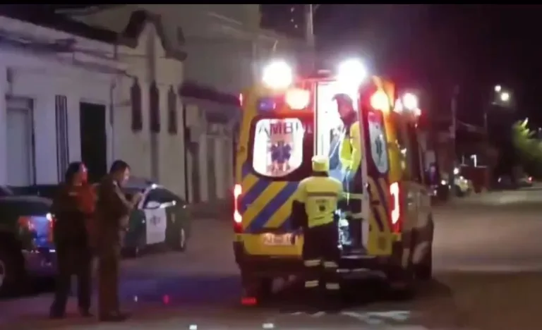Apuñalan a una joven de 17 años frente a Comisaría de Carabineros en Linares