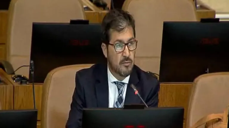 Diputado Hugo Rey insta a mejorar urgentemente el transporte público en zonas rurales de Chile Diputado Hugo Rey insta a mejorar urgentemente el transporte público en zonas rurales de Chile