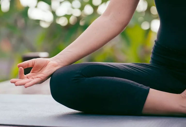 La Corporación de Deportes de Curicó invita a celebrar a las madres con un taller de yoga, meditación y arte terapia La Corporación de Deportes de Curicó invita a celebrar a las madres con un taller de yoga, meditación y arte terapia