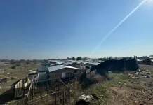 Nueva Encuesta Casen 2024 confirma disminución de la pobreza en todas sus dimensiones en Chile Municipio de Curicó inicia proceso para el desalojo voluntario de la toma 'Puerto Príncipe' del sector sur poniente de la ciudad-2