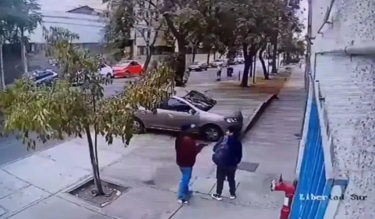 Turista peruano entregó todo en asalto y aun así fue asesinado a sangre fría (Video) Turista peruano entregó todo en asalto y aun así fue asesinado a sangre fría (Video)