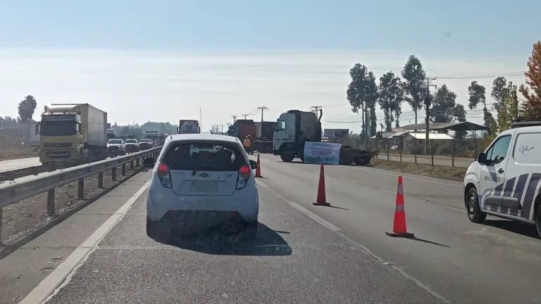Esta mañana, manifestaciones de camioneros provocan congestión en la Ruta 5 Sur en la región de O’Higgins