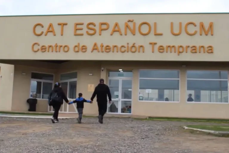 CAT Español UCM Lanza Campaña «Guardianes de la Niñez» para apoyar a niñas y niños vulnerables en la región del Maule CAT Español UCM Lanza Campaña «Guardianes de la Niñez» para apoyar a niñas y niños vulnerables en la región del Maule