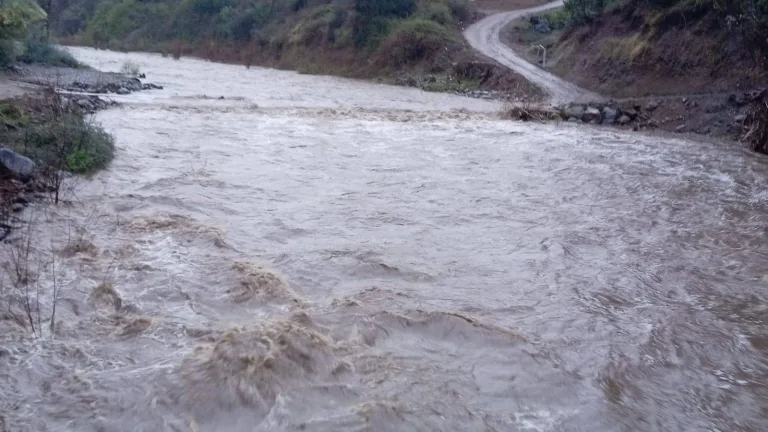 Encargado de Emergencias en Romeral reporta aumento de caudales de los Ríos Guaiquillo y Teno