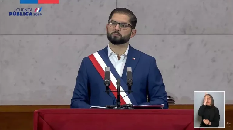 Presidente Boric destaca seguridad y economía en su tercera cuenta pública (Video) Presidente Boric destaca seguridad y economía en su tercera cuenta pública (Video)