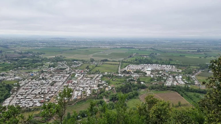 Rescate exitoso de menores atrapados en cerro de Rauco