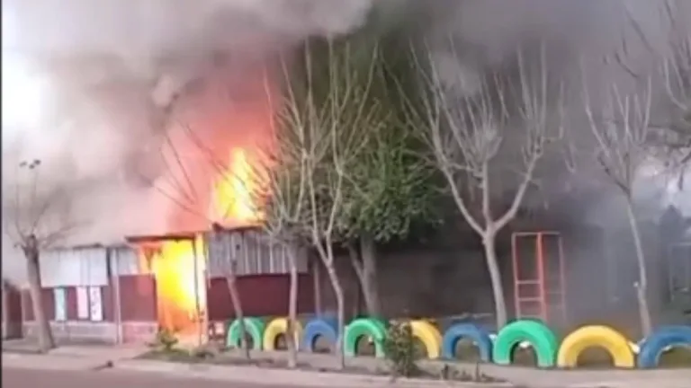 Fatal incendio en Itahue deja una víctima y dos viviendas destruidas Fatal incendio en Itahue deja una víctima y dos viviendas destruidas