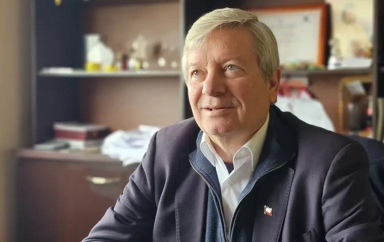 George Bordachar destaca la evolución de la política en Curicó y sus efectos en la democracia George Bordachar destaca la evolución de la política en Curicó y sus efectos en la democracia