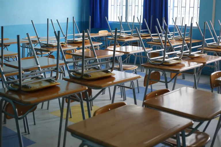 El Ministerio de Educación informa sobre la suspensión de clases en varias regiones