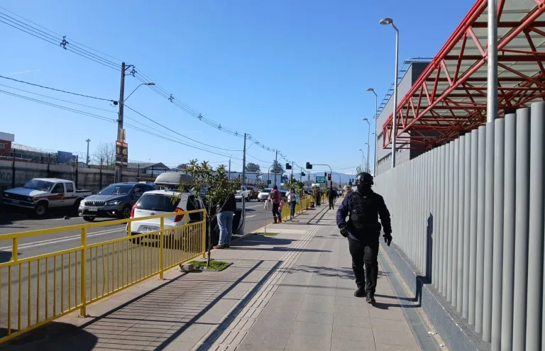 Municipio de Curicó intensifica operativos para combatir el comercio ilegal y mejorar la seguridad pública