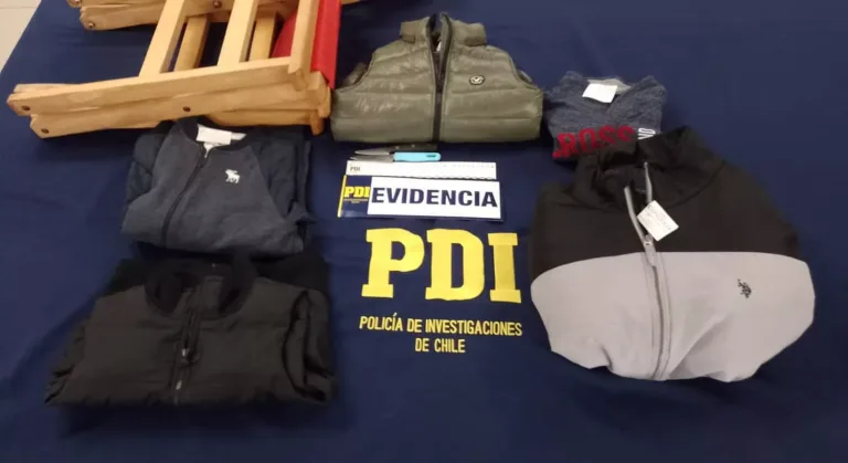 Operativo policial en Talca resulta en la detención de dos individuos por venta ilegal y posesión de armas