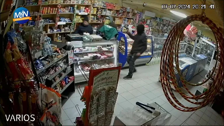 Violento robo en Minimarket Las Margaritas en Sarmiento (Video)