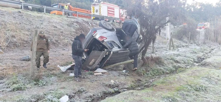 Tres accidentes de tránsito en Romeral atribuidos a condiciones de pavimento congelado y niebla en la ruta