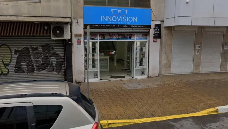 Roban armazones de lentes valorados en más de 12 millones desde la Óptica Innovision de Curicó