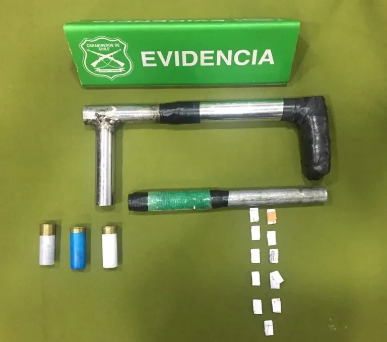 Carabineros de Aguas Negras en operativo nocturno detienen a prófugo de la justicia que se encontraba armado Carabineros de Aguas Negras en operativo nocturno detienen a prófugo de la justicia que se encontraba armado