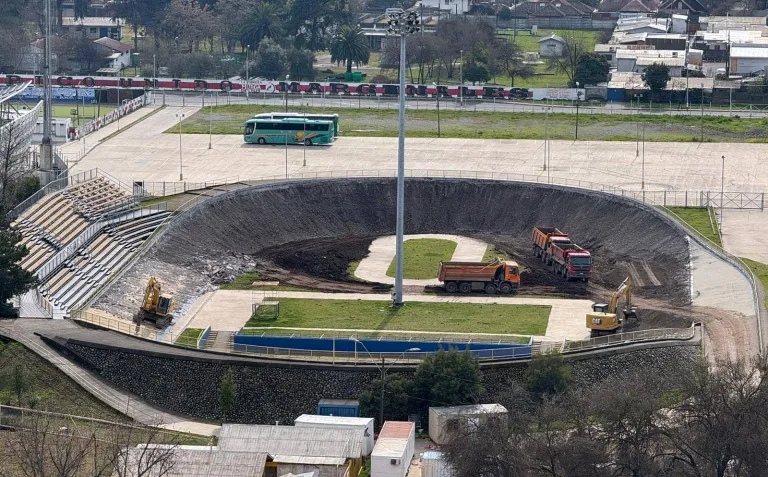 En pleno desarrollo se encuentra la reparación del Velódromo Manuel Gallardo: un nuevo impulso al ciclismo en Curicó En pleno desarrollo se encuentra la reparación del Velódromo Manuel Gallardo: un nuevo impulso al ciclismo en Curicó