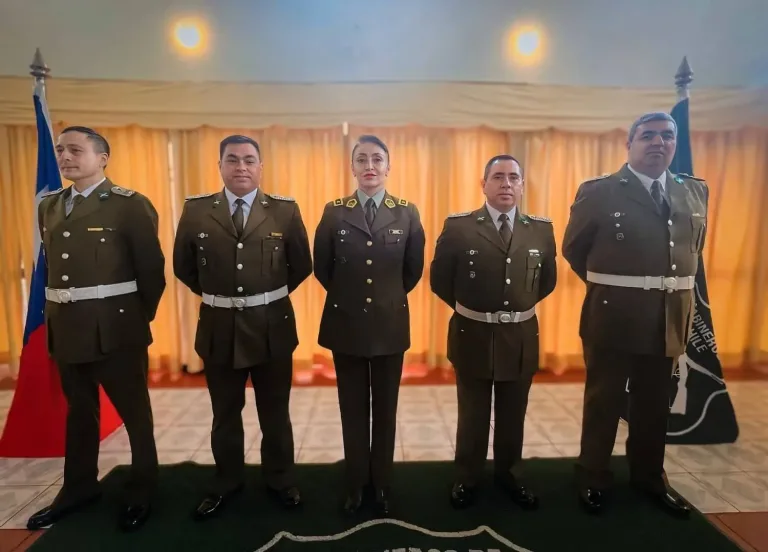 General Espinoza preside ceremonia de ascenso de cuatro destacados Carabineros General Espinoza preside ceremonia de ascenso de cuatro destacados Carabineros