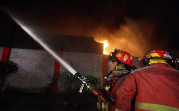 Trágico incendio en Talca deja dos personas fallecidas
