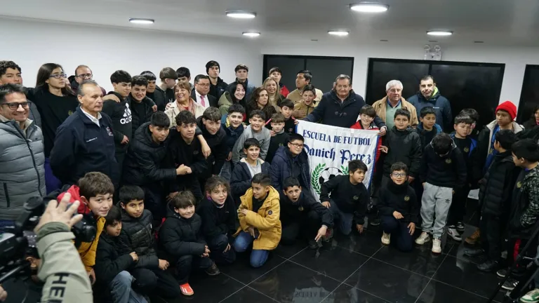 Inauguración de la nueva sede de la Escuela de Fútbol Danich Pérez marca un hitó para el deporte en Hualañé