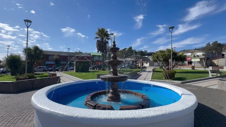 Inauguran renovada Plaza de Armas en Pelluhue: Un corazón cultural reforzado con inversiones regionales