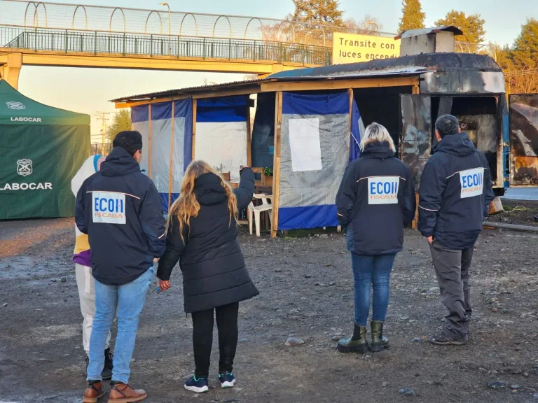 Investigan la muerte de un joven de 17 años que fue encontrado en un carro de comida rápida que se incendió en Longaví