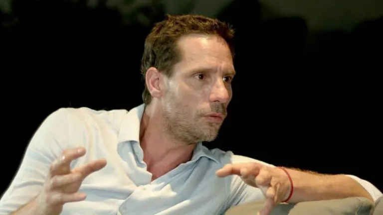 El actor Gonzalo Valenzuela denuncia que fue estafado y drogado por un conductor de un vehículo de aplicación