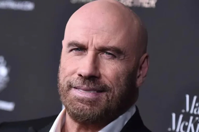 John Travolta encanta a sus fans en Chile con una visita sorpresa