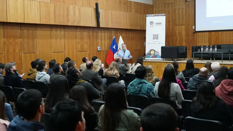 Con éxito se realizó el encuentro «Tradición y Pasión, se Unen en Cada Copa» organizado por el CRDP Maule en el Día Nacional del Vino Con éxito se realizó el encuentro «Tradición y Pasión, se Unen en Cada Copa» organizado por el CRDP Maule en el Día Nacional del Vino