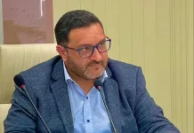 El consejero regional Roberto García se refiere a la aprobación de fondos para la compra de un moderno camión bacheador para Curicó