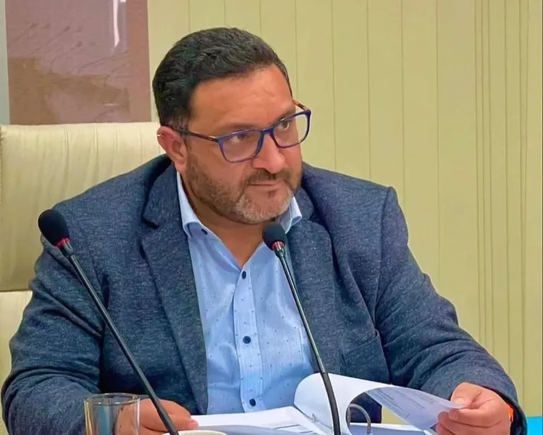 El Consejo Regional del Maule aprueba fondos para la compra de un moderno camión bacheador para Curicó El Consejo Regional del Maule aprueba fondos para la compra de un moderno camión bacheador para Curicó