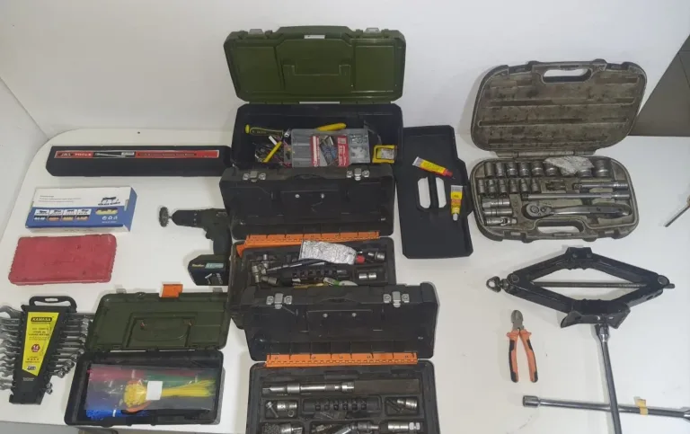 Dos sujetos son detenidos por robos y receptación de vehículo en las inmediaciones de las Ramadas de Palmilla Dos sujetos son detenidos por robos y receptación de vehículo en las inmediaciones de las Ramadas de Palmilla