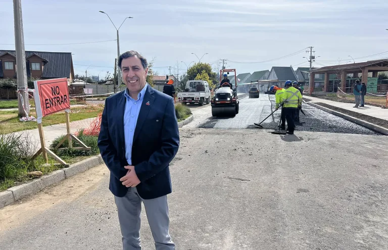 Inician obras de asfaltado en nuevo tramo de Avenida Brasil en Romeral Inician obras de asfaltado en nuevo tramo de Avenida Brasil en Romeral