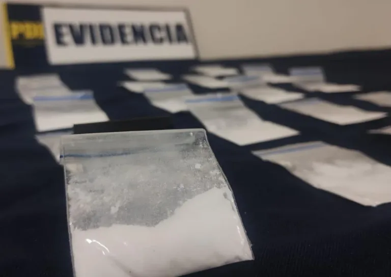 Detienen a guardia por venta de cocaína al interior de fonda en San Vicente de Tagua Tagua Detienen a guardia por venta de cocaína al interior de fonda en San Vicente de Tagua Tagua