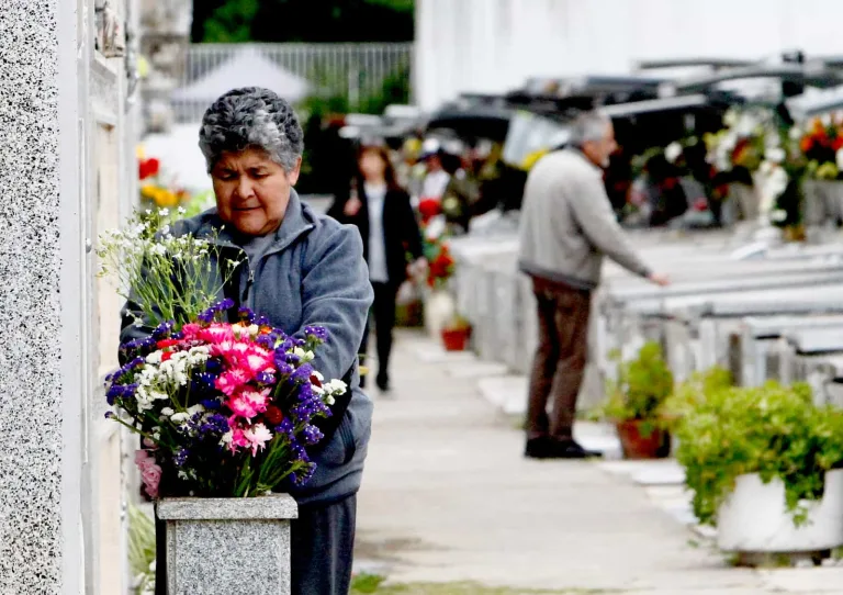 Cementerio Municipal de Curicó extiende horario por el Día de Todos los Santos Cementerio Municipal de Curicó extiende horario por el Día de Todos los Santos
