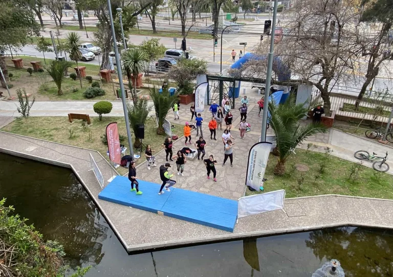 Curicó celebra su aniversario con actividades físicas en familia en el Parque Cerro Condell Curicó celebra su aniversario con actividades físicas en familia en el Parque Cerro Condell