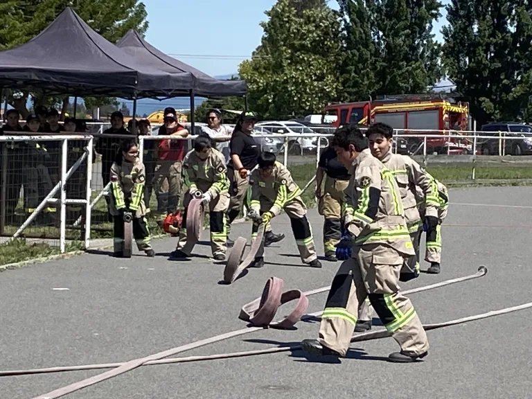 Segunda Compañía de Bomberos Curicó celebró su aniversario con interesante competencia formativa entre brigadistas de la Provincia Segunda Compañía de Bomberos Curicó celebró su aniversario con interesante competencia formativa entre brigadistas de la Provincia