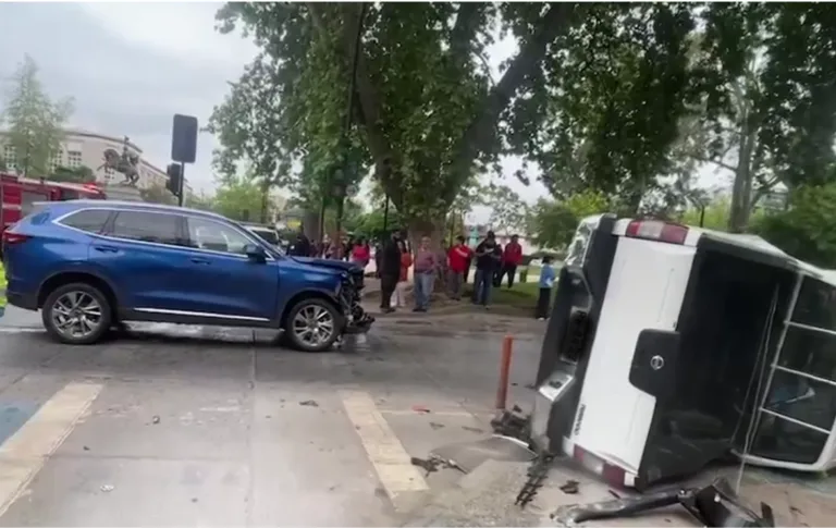 Grave colisión en Talca deja tres estudiantes Liceo Abate Molina lesionados de consideración Grave colisión en Talca deja tres estudiantes Liceo Abate Molina lesionados de consideración