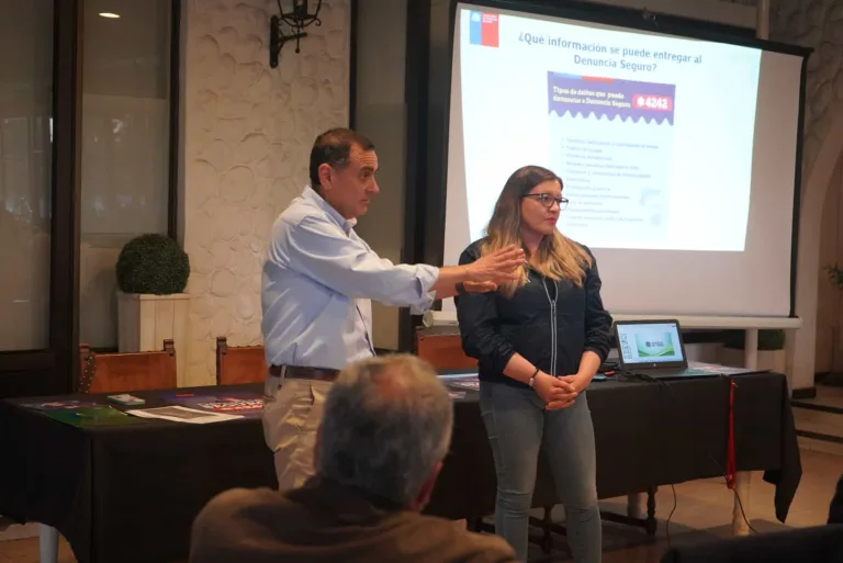 Plan Denuncia Seguro: Vecinos de Avenida España y autoridades aumentar la seguridad del sector Plan Denuncia Seguro: Vecinos de Avenida España y autoridades aumentar la seguridad del sector