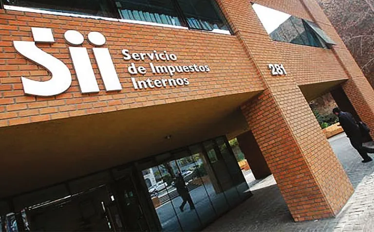 Nuevas atribuciones del Servicio de Impuestos Internos para el combate contra la evasión fiscal y el crimen organizado Nuevas atribuciones del Servicio de Impuestos Internos para el combate contra la evasión fiscal y el crimen organizado
