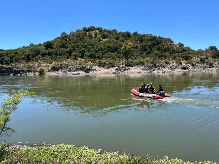 Encuentran cuerpo de joven desaparecido en el río Loncomilla tras accidente en regata familiar en San Javier