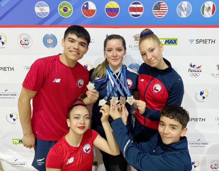 Curicanos obtienen valiosas medallas en el Panamericano de Gimnasia en Panamá Curicanos obtienen valiosas medallas en el Panamericano de Gimnasia en Panamá