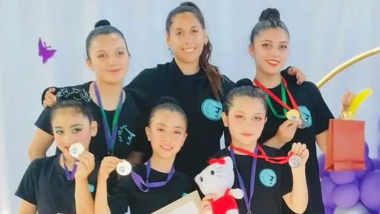 Gimnastas curicanas destacan en Competencia de Gimnasia Rítmica en Cauquenes Gimnastas curicanas destacan en Competencia de Gimnasia Rítmica en Cauquenes