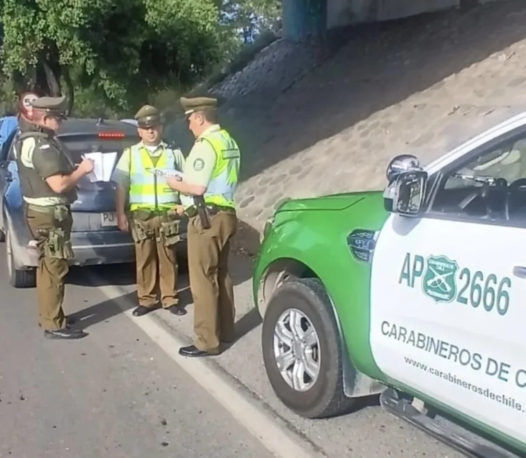 Tres personas detenidas durante fiscalizaciones del Retén de Carabineros de Huique en fin de semana largo Tres personas detenidas durante fiscalizaciones del Retén de Carabineros de Huique en fin de semana largo