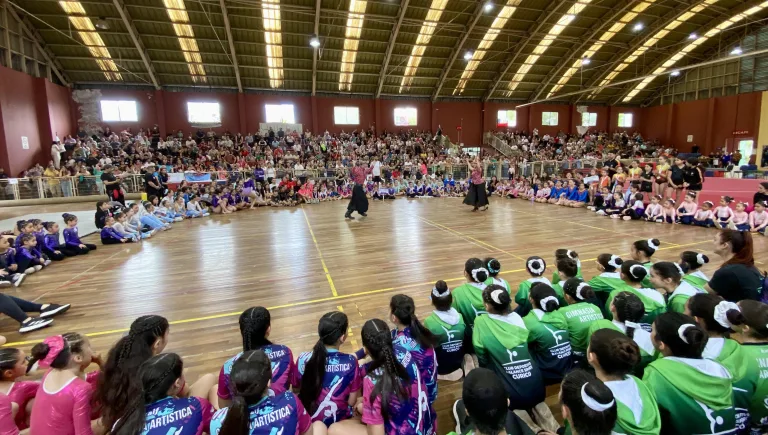 Torneo internacional de gimnasia artística en Curicó Torneo internacional de gimnasia artística en Curicó