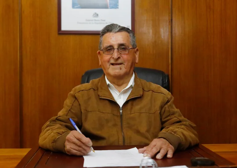 Concejo Municipal de Curicó Designa a Leoncio Saavedra Concha como Alcalde Concejo Municipal de Curicó Designa a Leoncio Saavedra Concha como Alcalde